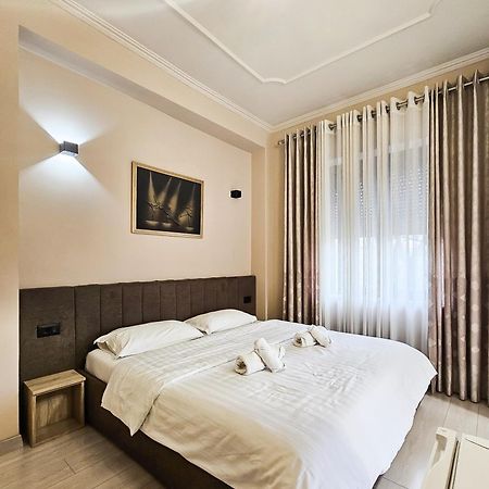 Sunflower Junior Suite 地拉那 外观 照片